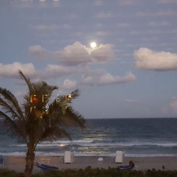 Latitudes - Seafood Near Me - Highland Beach, Florida
