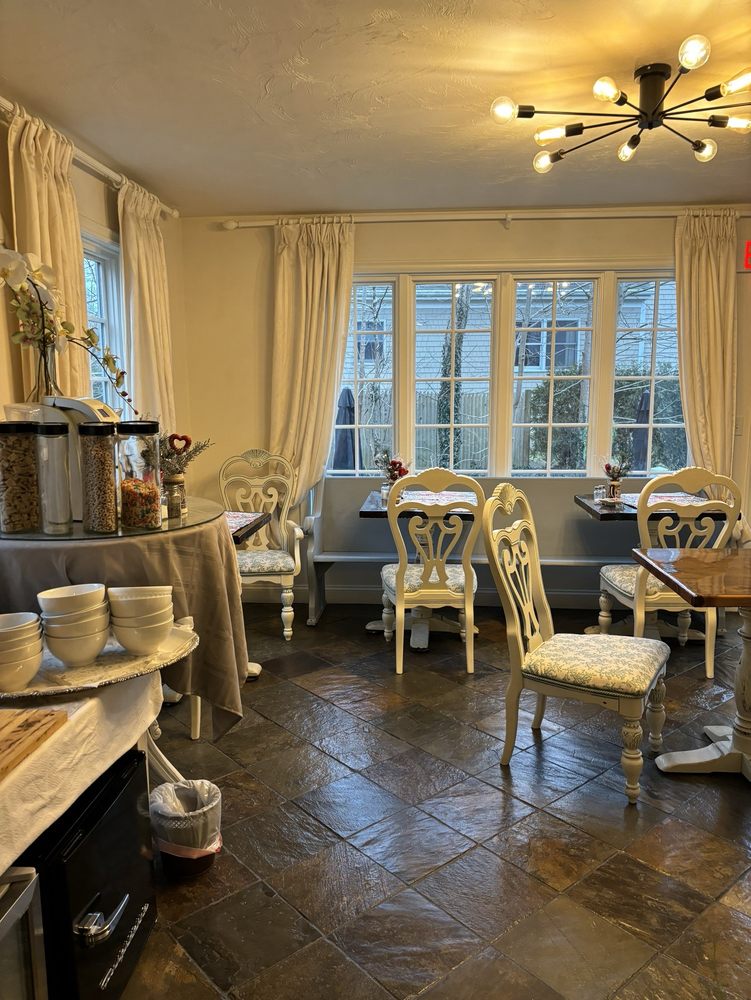 FREDERICK WILLIAM HOUSE Updated September 2024 32 Photos & 11