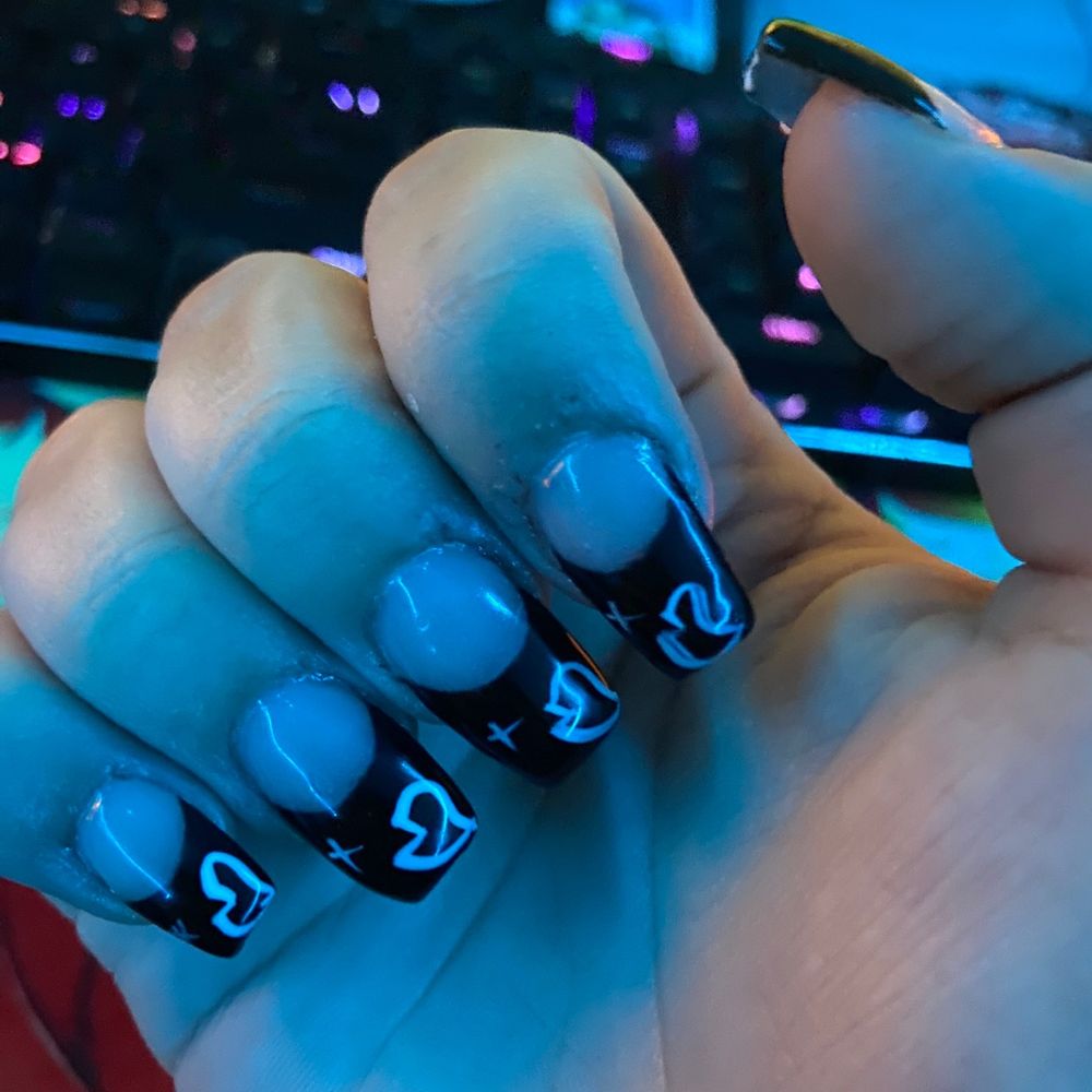 K2 Nails - You can see here how lumpy they are on the sides and on the top of the nails. - Nail Salons Near Me - North Las Vegas, Nevada