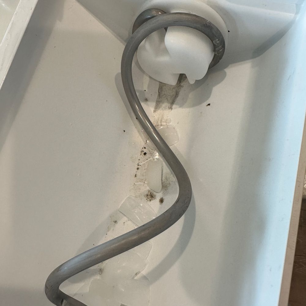 Hazel Southpark - Mold in ice maker - Apartments Near Me - Charlotte, North Carolina