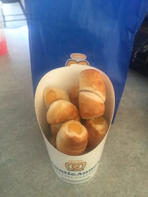 Auntie Anne's by null