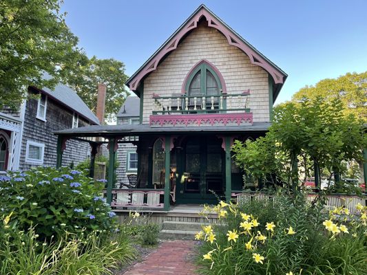 Martha's Vineyard Camp Meeting Association by null