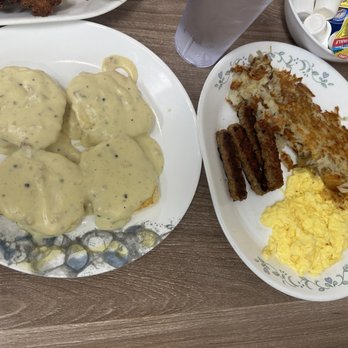 Hungry Fox - Biscuits and gravy 3/5 - Breakfast & Brunch Near Me - North Hollywood, California Hungry Fox - Biscuits and gravy 3/5 - Breakfast & Brunch Near Me - North Hollywood, California