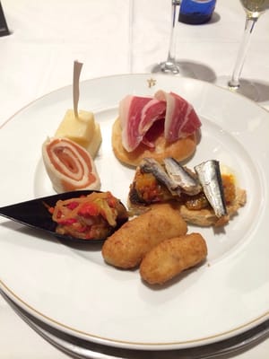 Parador de Alcalá de Henares by null