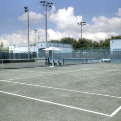 North Shore Tennis Center