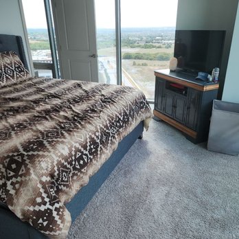 Elevate Cleaning Services - Cleaning services of bedroom - Home Cleaning Near Me - Plano, Texas