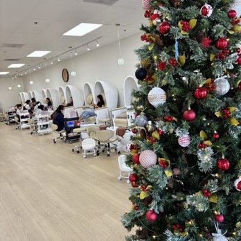 CC moon Nails Spa - Nail Salons Near Me - Chino, California