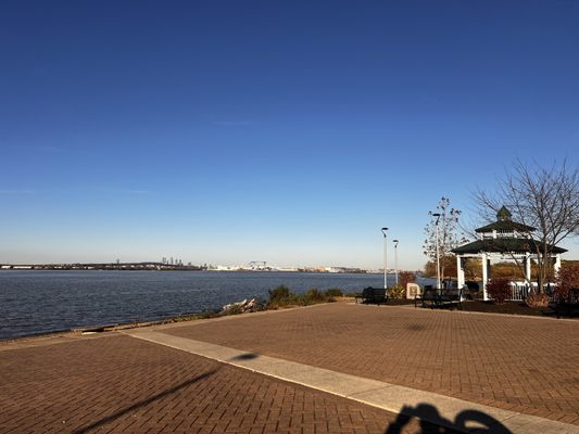 Riverwinds Restaurant by null