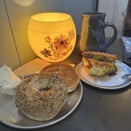everything bagel with cream cheese & veggie quiche