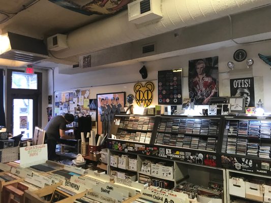 Val's Halla Records by null