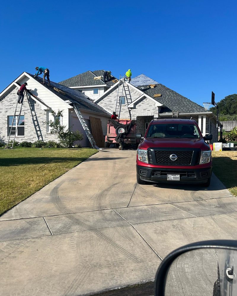 Slide of ER Roofing & Reconstruction