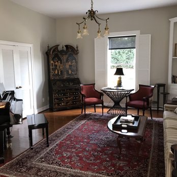 Stone Mountain Manor - The front sitting area with a grand piano. - Hotels Near Me - Stone Mountain, Georgia