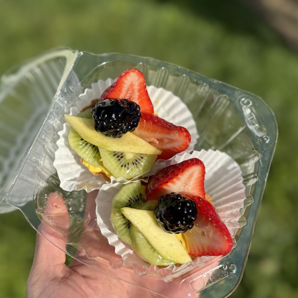 17+ Strawberry Theme Smash Cake