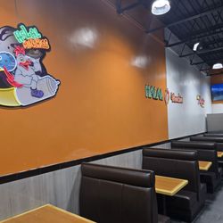 Halal Munchies - Decor