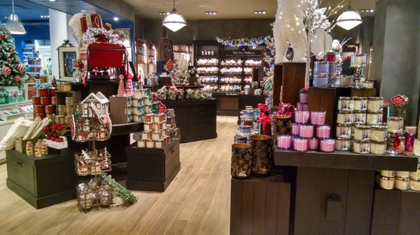 Bath & Body Works by null