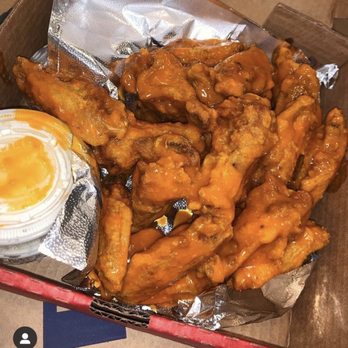 Barro's Pizza - Medium Wings - Pizza Near Me - Scottsdale, Arizona Barro's Pizza - Medium Wings - Pizza Near Me - Scottsdale, Arizona