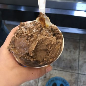 Cold Stone Creamery - Peanut Butter Cup Perfection Ice Cream - Ice Cream & Frozen Yogurt Near Me - Duluth, Minnesota Cold Stone Creamery - Peanut Butter Cup Perfection Ice Cream - Ice Cream & Frozen Yogurt Near Me - Duluth, Minnesota