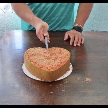Red’s Cheesecake - Heart shaped strawberry crunch cheesecake - Desserts Near Me Red’s Cheesecake - Heart shaped strawberry crunch cheesecake - Desserts Near Me