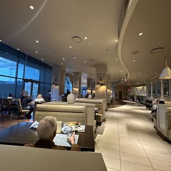 Viewpoint Neighborhood Kitchen - Dining area - New American Near Me - El Cajon, California Viewpoint Neighborhood Kitchen - Dining area - New American Near Me - El Cajon, California