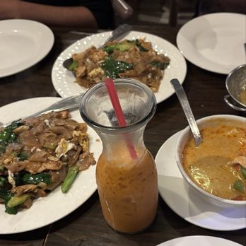 Thai Villa Restaurant - Thai Near Me - Lakewood, California Thai Villa Restaurant - Thai Near Me - Lakewood, California