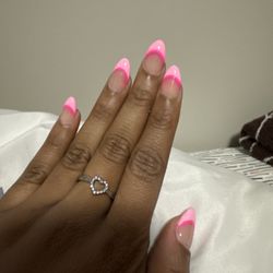 Lux Nails - Nails.