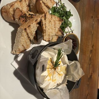 The Tommy Tucker - BAKED CAMEMBERT - Pubs Near Me - London, XGL The Tommy Tucker - BAKED CAMEMBERT - Pubs Near Me - London, XGL