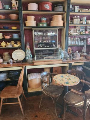 Cahuenga General Store by null