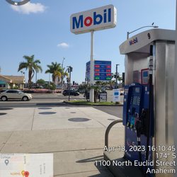 Mobil - Great  location with clean restroom