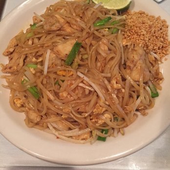 Thai Flavors - Pad thaid - Thai Near Me - Des Moines, Iowa