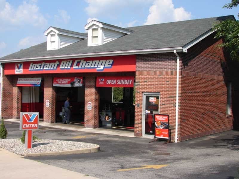 VALVOLINE INSTANT OIL CHANGE CLOSED Updated July 2024 12 Photos