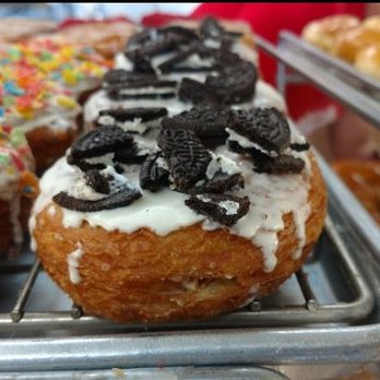 Mama's Donuts - Oreo doughnut with custard filling, absolutely amazing! - Donuts Near Me - Van Nuys, California