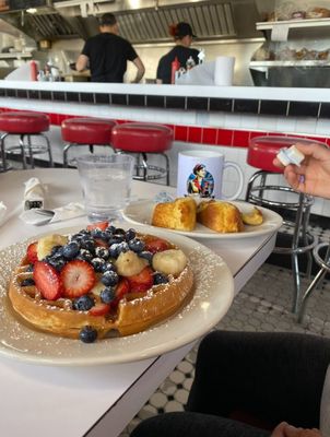 La Suegra's Airport Diner by null