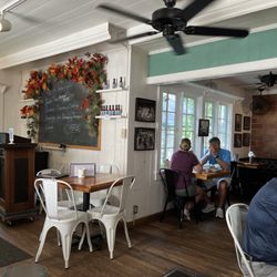 Bird's Nest Cafe - Inside seating...