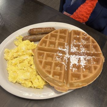 Colonial Pancake House - 2+2+ waffle - Breakfast & Brunch Near Me - Williamsburg, Virginia