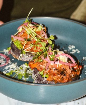 Crudo Ceviche & Oyster Bar by null