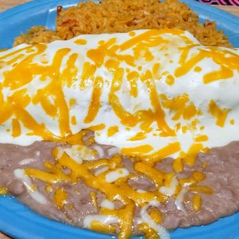 Chelino's Mexican Restaurant - The most fantastic birthday dinner!  Shredded chicken burrito with sour cream sauce! - Mexican Near Me - Oklahoma City, Oklahoma