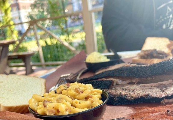 Pinkerton's Barbecue by null