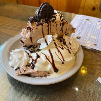 Pine Country Restaurant - Cookies ' n ' Cream Pie A La Mode - Breakfast & Brunch Near Me - Williams, Arizona Pine Country Restaurant - Cookies ' n ' Cream Pie A La Mode - Breakfast & Brunch Near Me - Williams, Arizona