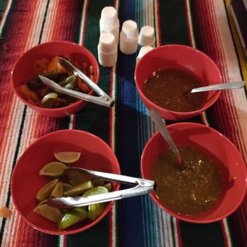 Churroberto’s - Vegetables, limes, and salsas as condiments - Tacos Near Me Churroberto’s - Vegetables, limes, and salsas as condiments - Tacos Near Me