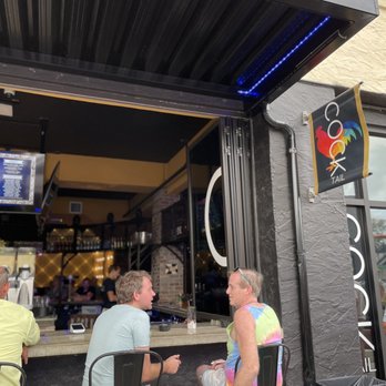 Cocktail St Pete - Bar opens to the sidewalk - Bars Near Me - St Petersburg, Florida