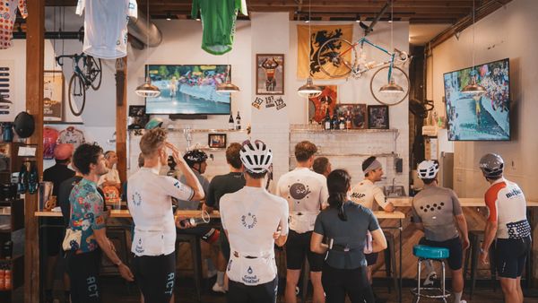 Métier Cycling & Cafe by null