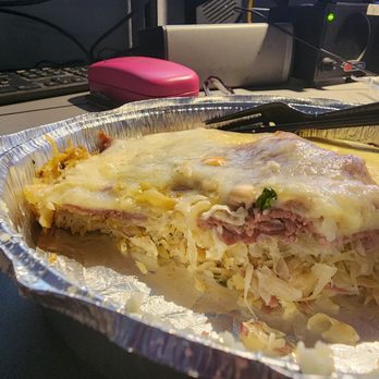 Majestic Diner - My Reuben sandwich. I'm searching for the corned beef. - Diners Near Me - Westbury, New York