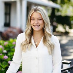 Smallegan Real Estate - ANNA PERKEY REALTOR® (616) 344-4684 anna@smalleganrealestate.com