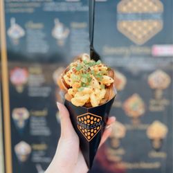 The Bubble Hive  - chicken and Mac n cheese bubble waffle cone