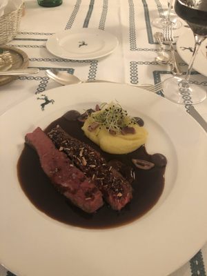 Restaurant Goldener Hirsch by null