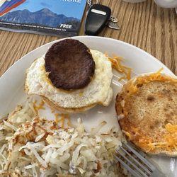 Cafe Colorado - Breakfast sandwich with tiny sausage super dry
