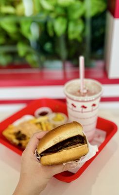 In-N-Out Burger by null