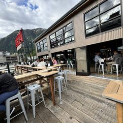 Alaskan Brewing Company - outdoor patio