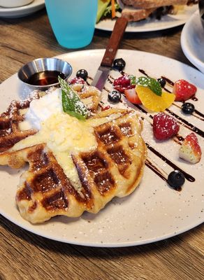 Peacock Pansy by null