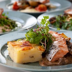 Lilla Laxen Drive In & Restaurang - Fresh salmon dishes every day.